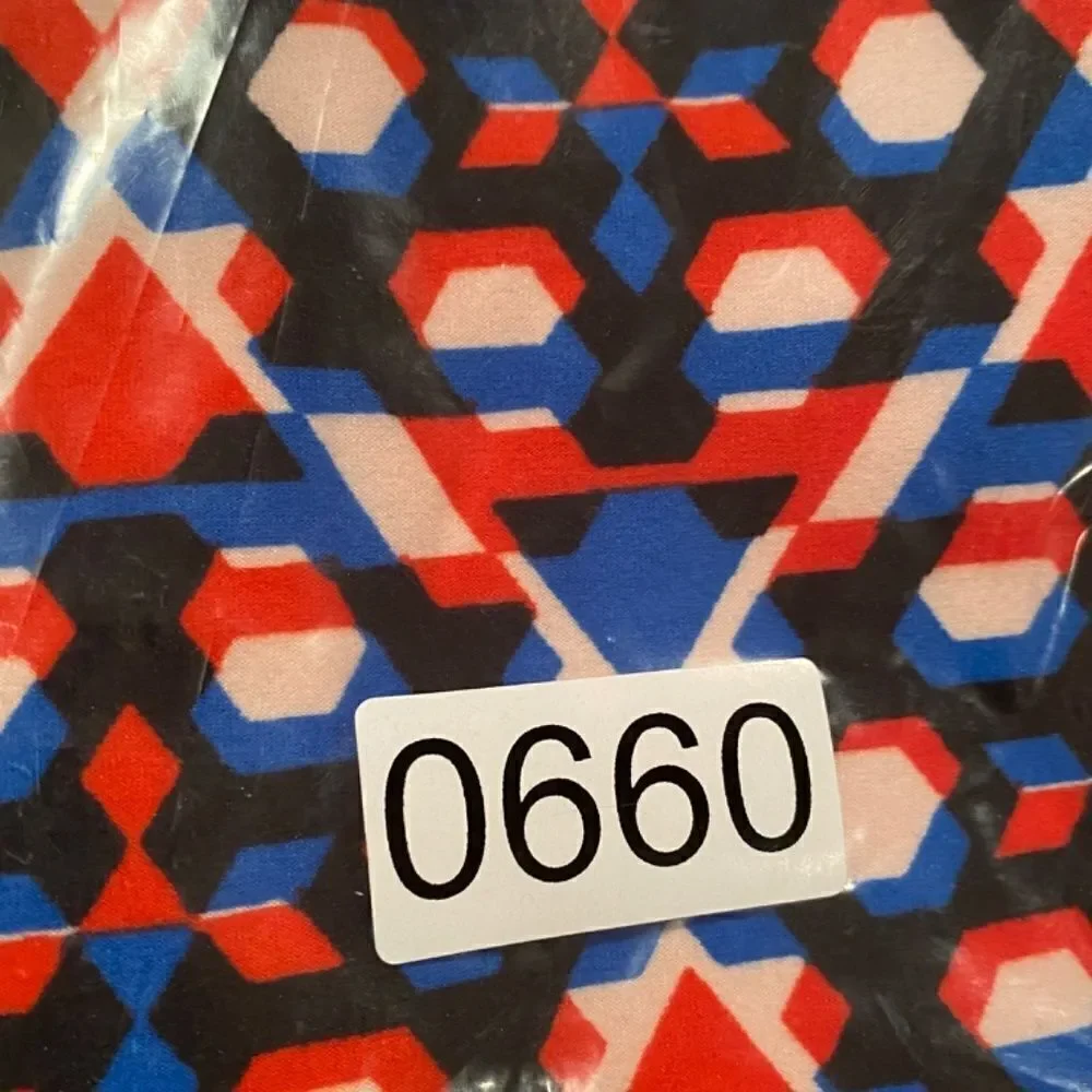 0660 LulaRoe Kids Leggings S/M Large Squares Print Black Red Blue White New